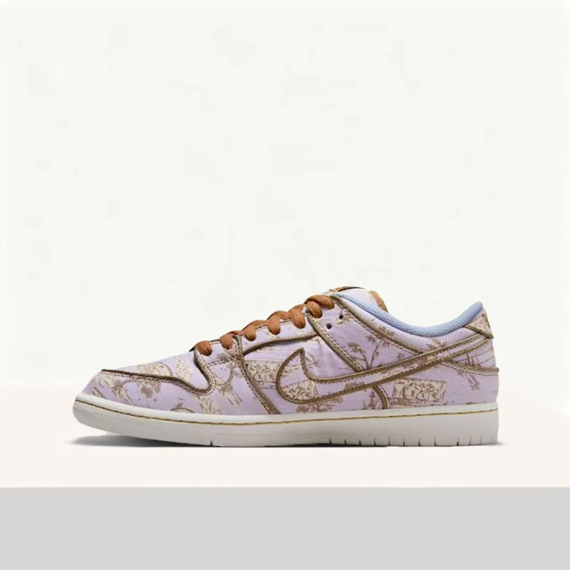 

Nike Dunk SB Trendy, stylish, versatile print design Versatile, lightweight low-top casual sneakers FN5880-001