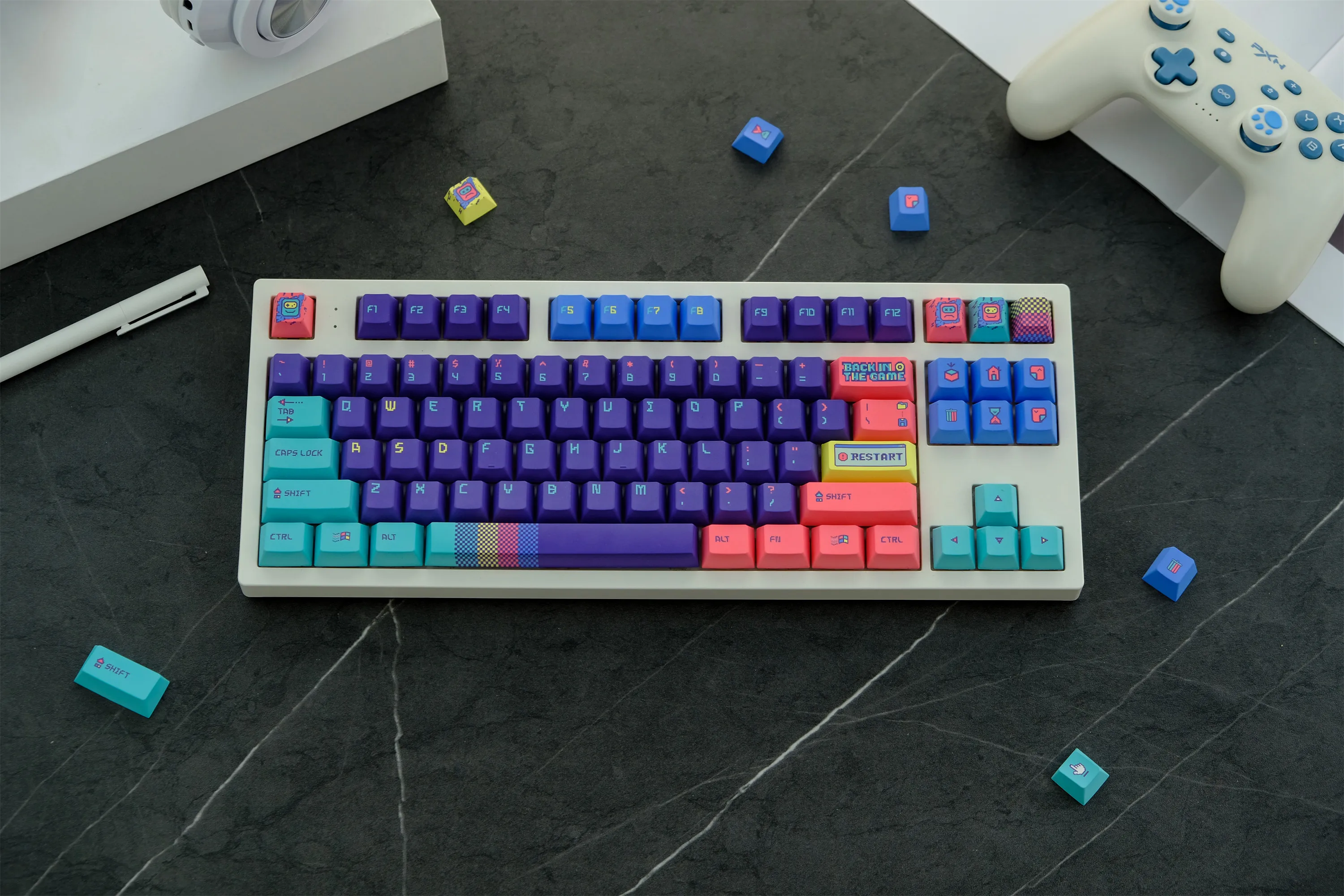 

GMK Back to game Keycap, 129 Keys PBT Keycaps Cherry Profile DYE-SUB Personalized GMK Keycaps For Mechanical Keyboard