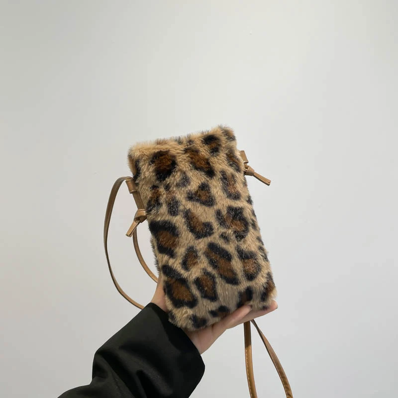 Mode Frauen Kuh Druck Mini Schulter Taschen Weibliche Winter Plüsch Unterarm Taschen Leopard Zebra Muster Flauschigen Tragetaschen Kleine Geldbörsen – Detail 29