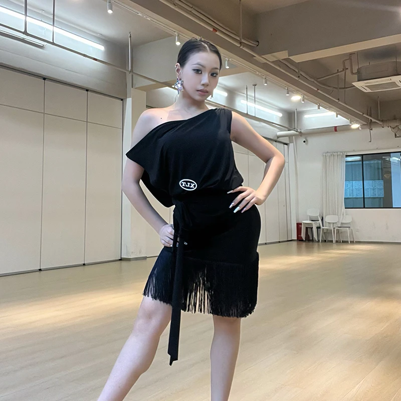 Sexy Spalla Inclinata Valzer Costume di Ballo Latino Donne Abiti di Pratica di Danza Per Adulti Nero Tango Samba Performance Wear XH2693