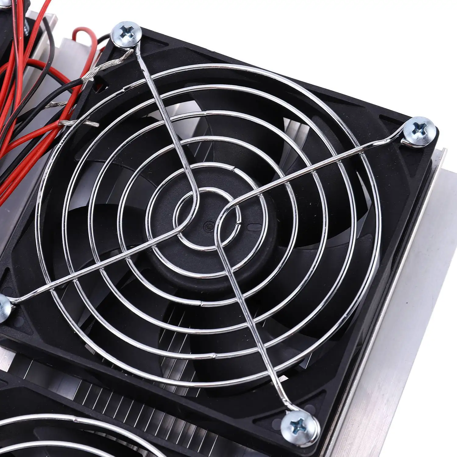 [NEWA64Z!】 Semiconductor Peltier Cooler 240W Semiconductor Refrigeration Thermoelectric Peltier Cold Plate Cooler With Fan New