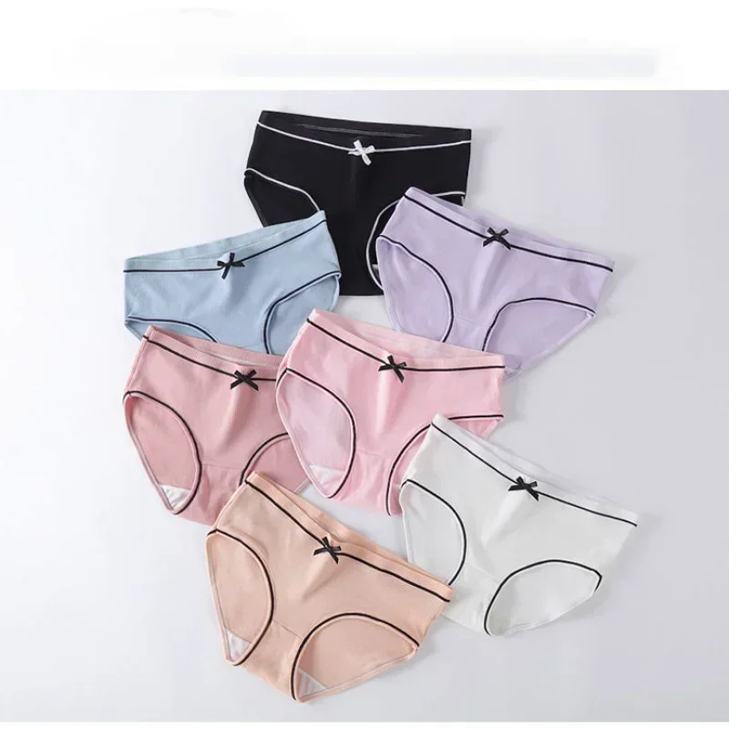 Girls Cotton Underwear Panties Seamless Antibacterial Crotch Breathable Briefs Mid-waist Large Size Solid Color Women\'s Panties