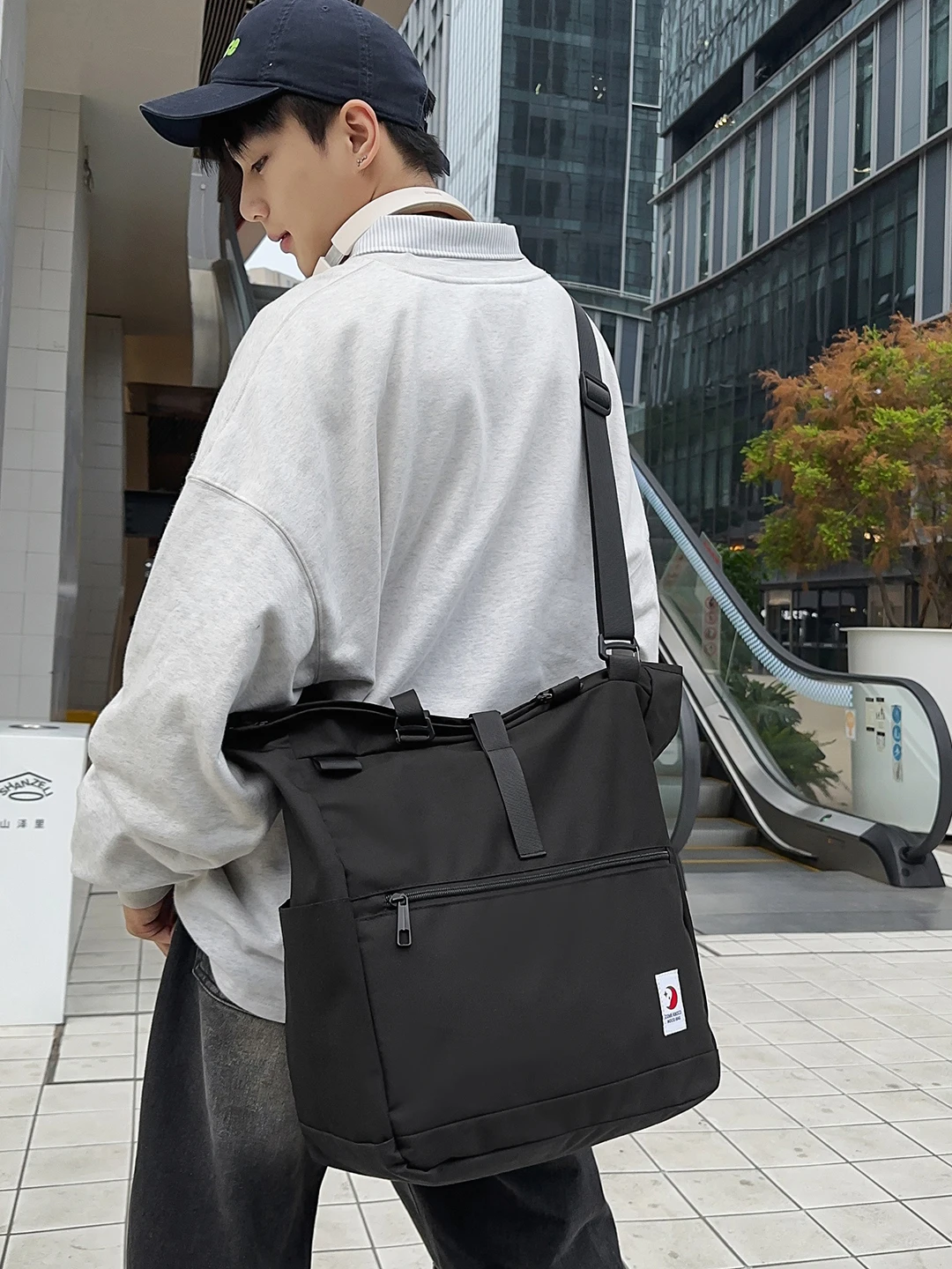 

Модная мужская сумка-кроссбоди 2026: Новая повседневная водонепроницаемая сумка для студентов, универсальная ручная сумка для путешествий, на одно плечо...