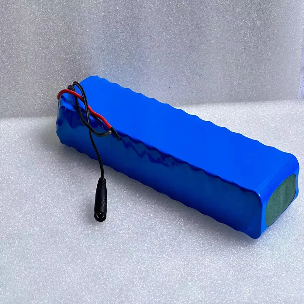 29.4V 12000mAh 24V 7S4P 18650 rechargeable lithium-ion battery pack with BMS, suitable for electric wheelchairs-29.2Vcharger