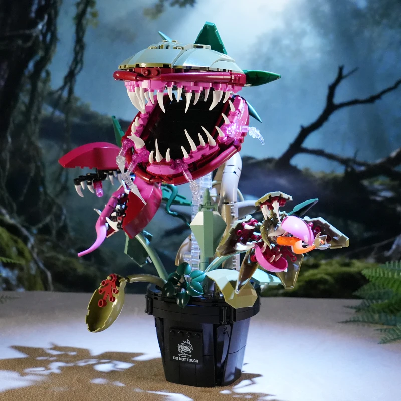 

Набор строительных блоков в виде растения пирания в горшке, украшение для дома, прочный материал из АБС-пластика, подарки на Рождество, Хэллоуин, День Благодарения, а также на день рождения и Новый год.