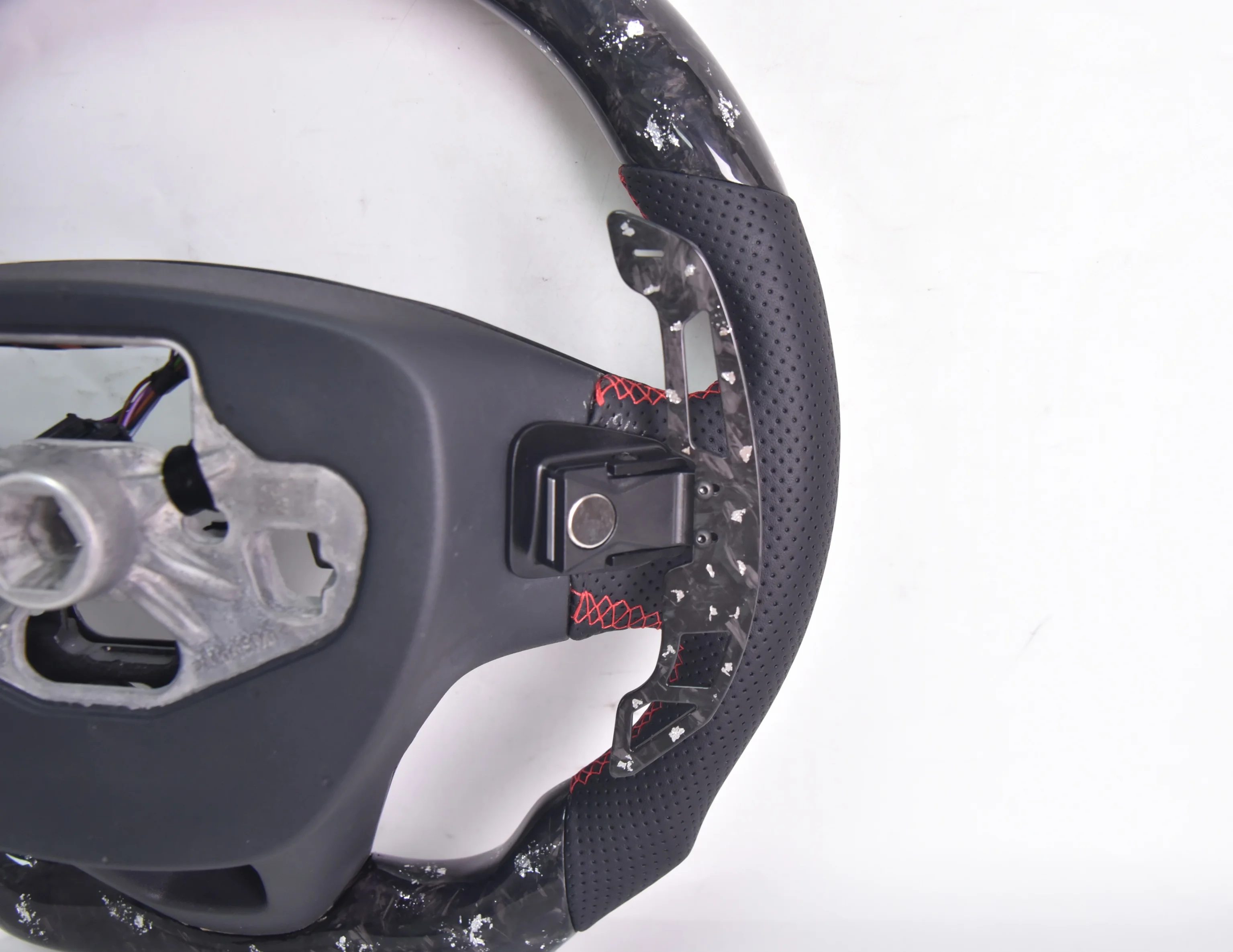 Новые модернизированные магнитные лопасти переключения передач из углеродного волокна, улучшают впечатления от вождения, подходят для Ford Focus