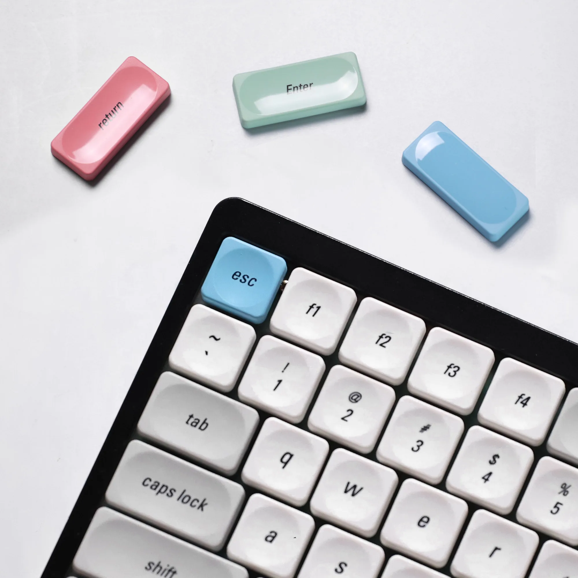 

Chosfox LCK Keycap Cross Core Square PBT Keycap Thermal Sublimation Mechanical Keyboard Low Profile Keycap Low Profile Switch