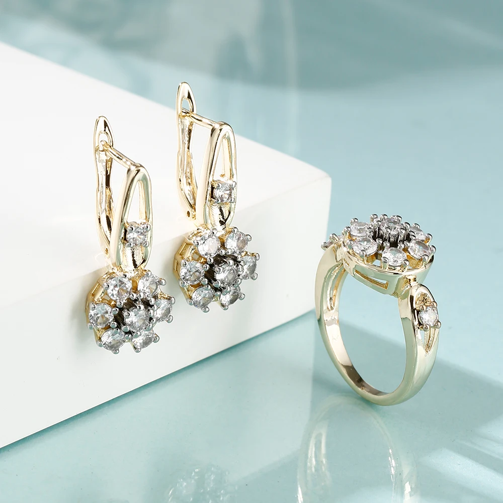 Ohrring-Set mit Schneeflocken-Cluster und eingelegten Zirkonia-Steinen, hohle Ohrringe, Ring, für festliche Anlässe, zarte, funkelnde Diamant-Accessoires, Geschenk zum Geburtstag oder für ein Date. – Detail 3