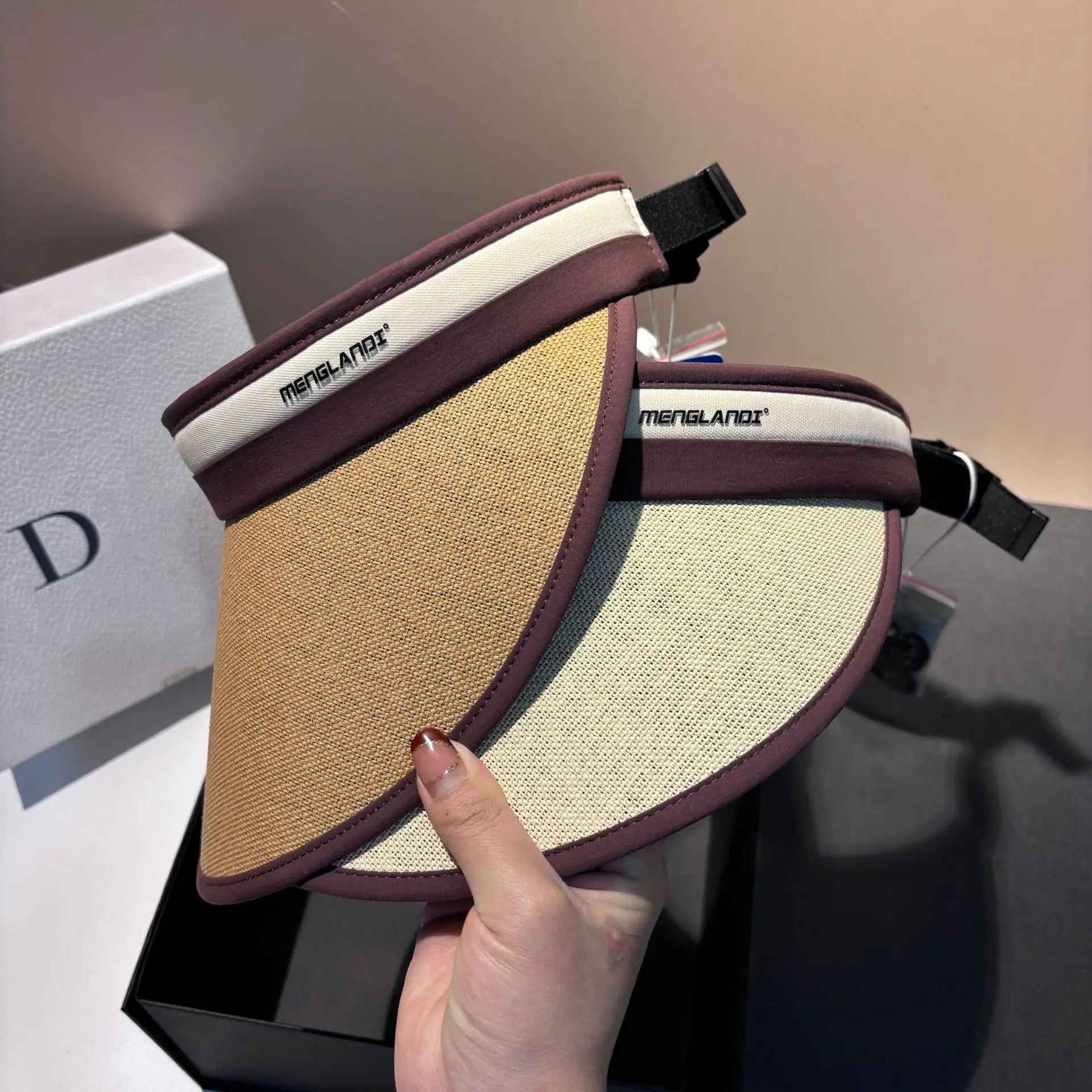 قبعة نسائية مخططة من الفينيل بحافة كبيرة للصيف للحماية من الأشعة فوق البنفسجية، نوع عصابة رأس مجوفة للشاطئ، مظلة خارجية قابلة للطي