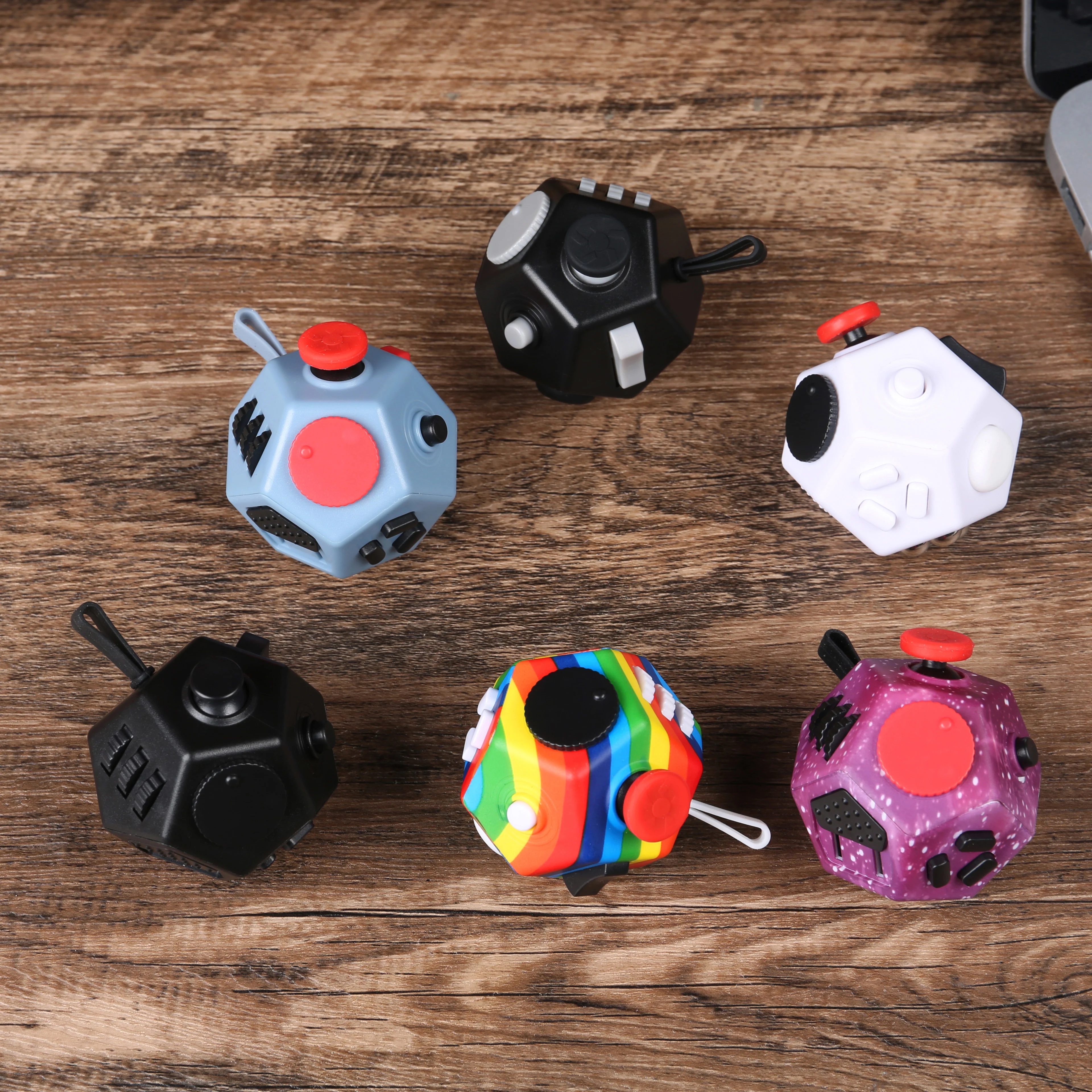 Anti-Stress Fidget Toy - Plastic Gaming Cube for Anxiety Relief Focus & Relaxation Gift Present for Attention-seeking