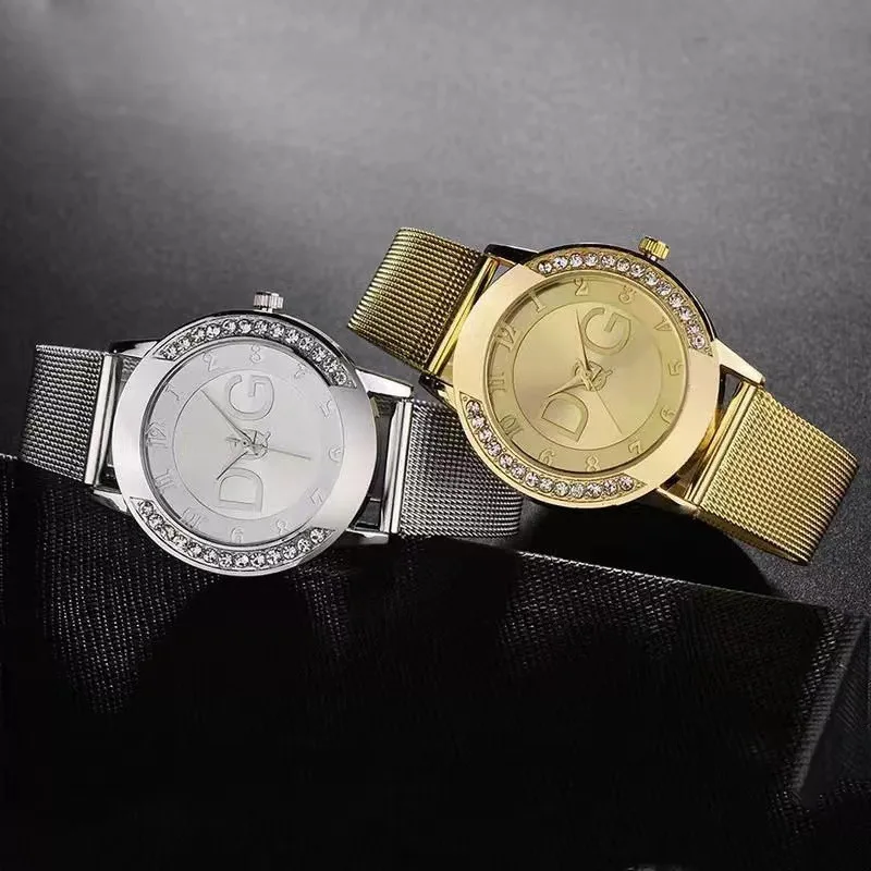 Special function decoration Movement type quartz Waterproof is not allowed. Strap material alloy Case material alloy display typ