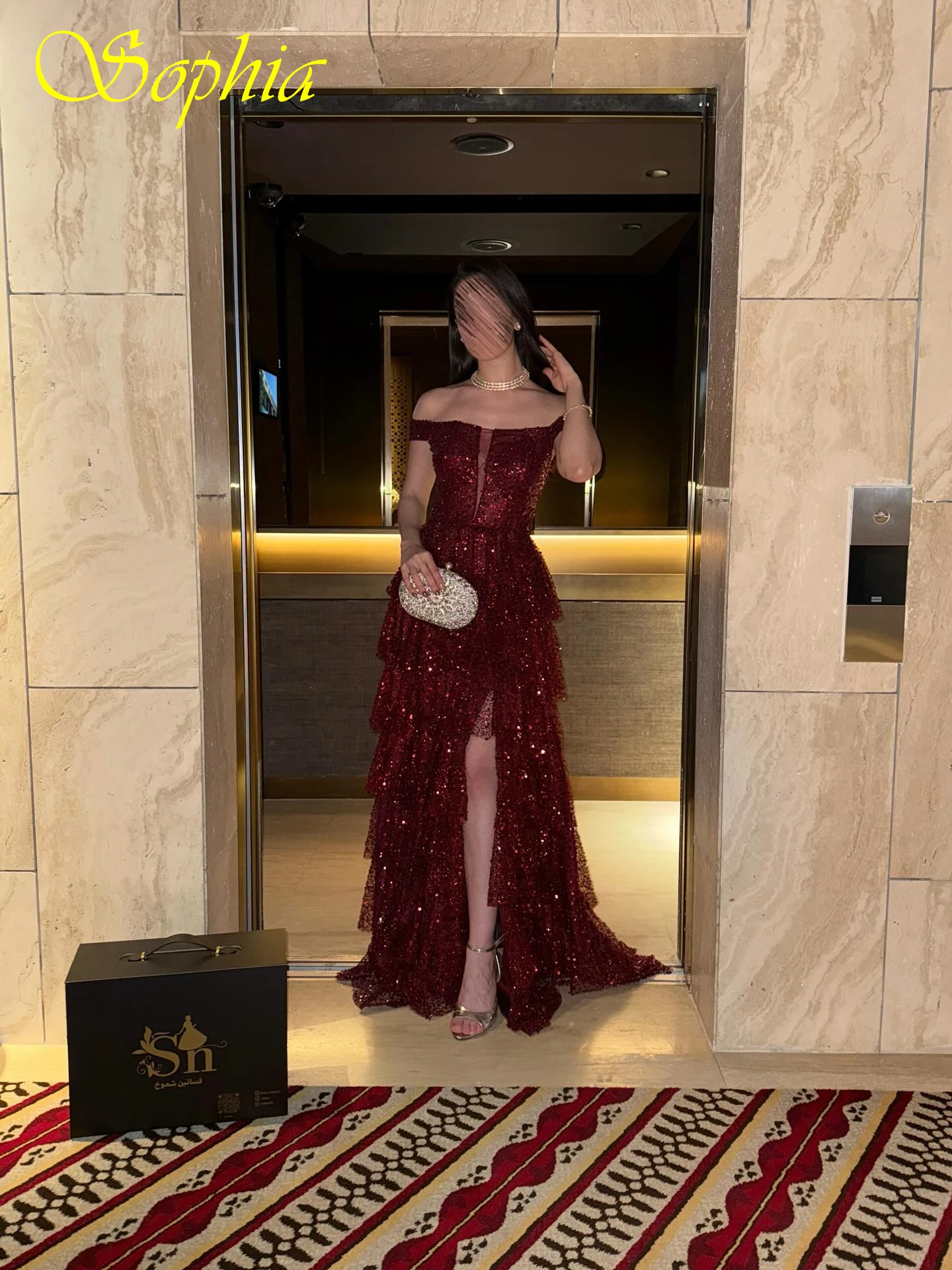 맞춤형 A라인 보트넥 캡 슬리브 우아한 이브닝 드레스 기품 있는 맞춤형 행사 드레스 모던하고 섬세한 파티 드레스