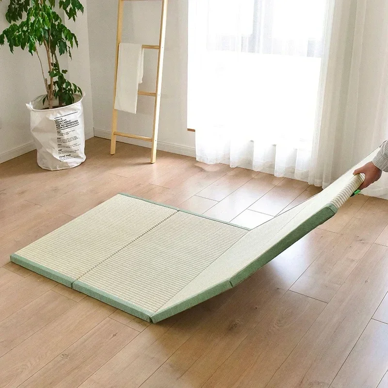 Japanese Style Foldable Straw Mat Traditional Tatami Mattress for Home Decor or Yoga Natural Straw Sleeping Mat