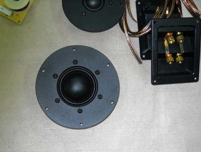 Z-755 طقم مكبر صوت 8 بوصة DIY HIVI D8.8+DMA-A+Q1R+DN-DC2.3F طقم مكبر صوت ثلاثي الاتجاه (المنتج النهائي)