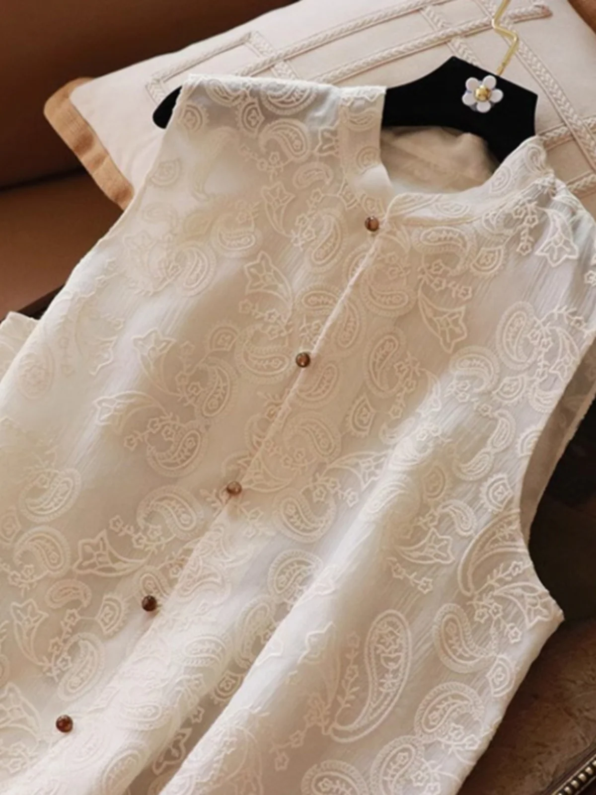 

Ele Embroidered Women's Vest Summer Thin New Chinese Sle Button oulder Top Quali Sewing Pure Color Commute Wear