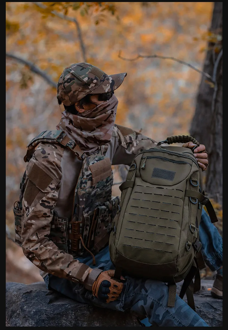Men's Tactical Camouflage Backpack,Large Capacity Pack,Multi-functional Outdoor Hiking Travel Daypack with USB Port