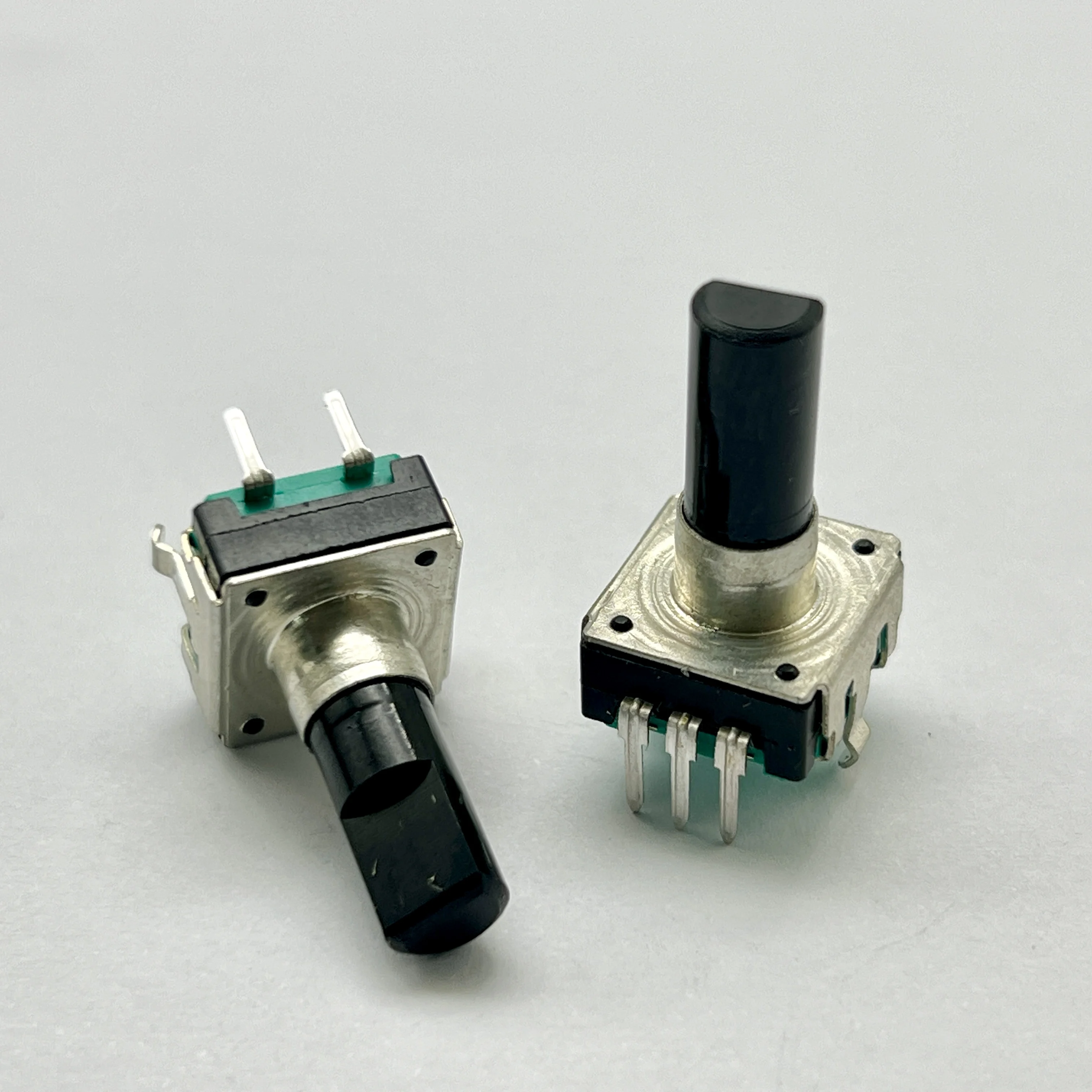 2 PCS EC12 infinite rotary encoders with push switch, 5-pin, 24 positioning handle, length 17mm