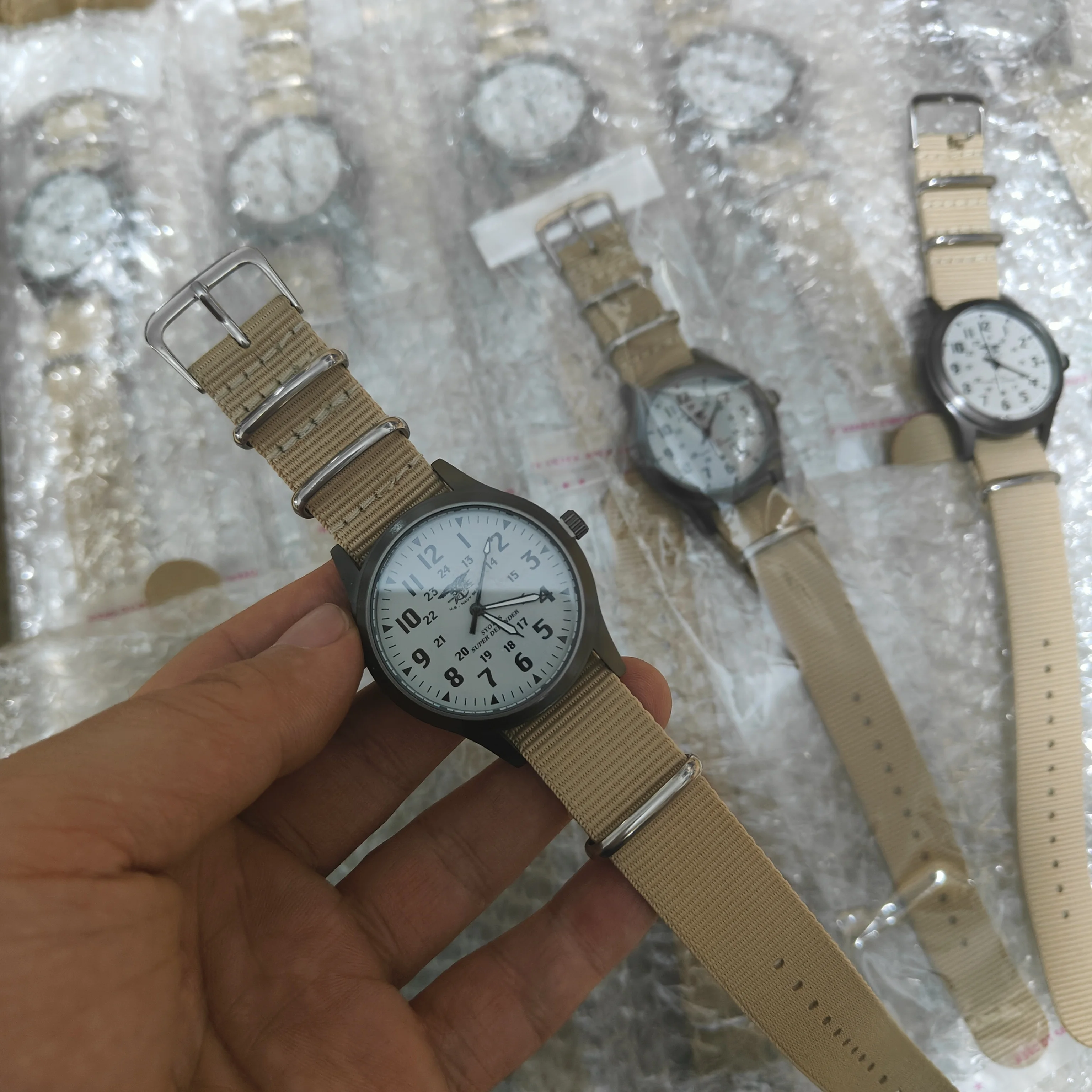 ساعة يد رجالية على الطراز الأمريكي 40 ملم على الطراز العسكري ساعة رياضية خارجية بحركة كوارتز #4