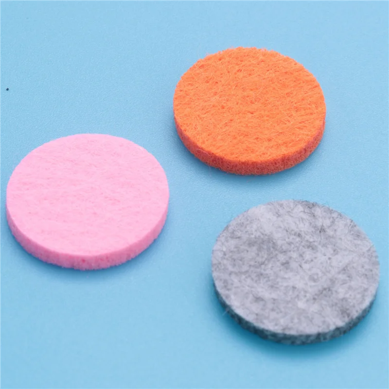 

A95E-Моющиеся запасные подушечки, фетровые подушечки диаметром 22 мм для автомобиля, медальон с диффузором эфирного масла [384 шт.]