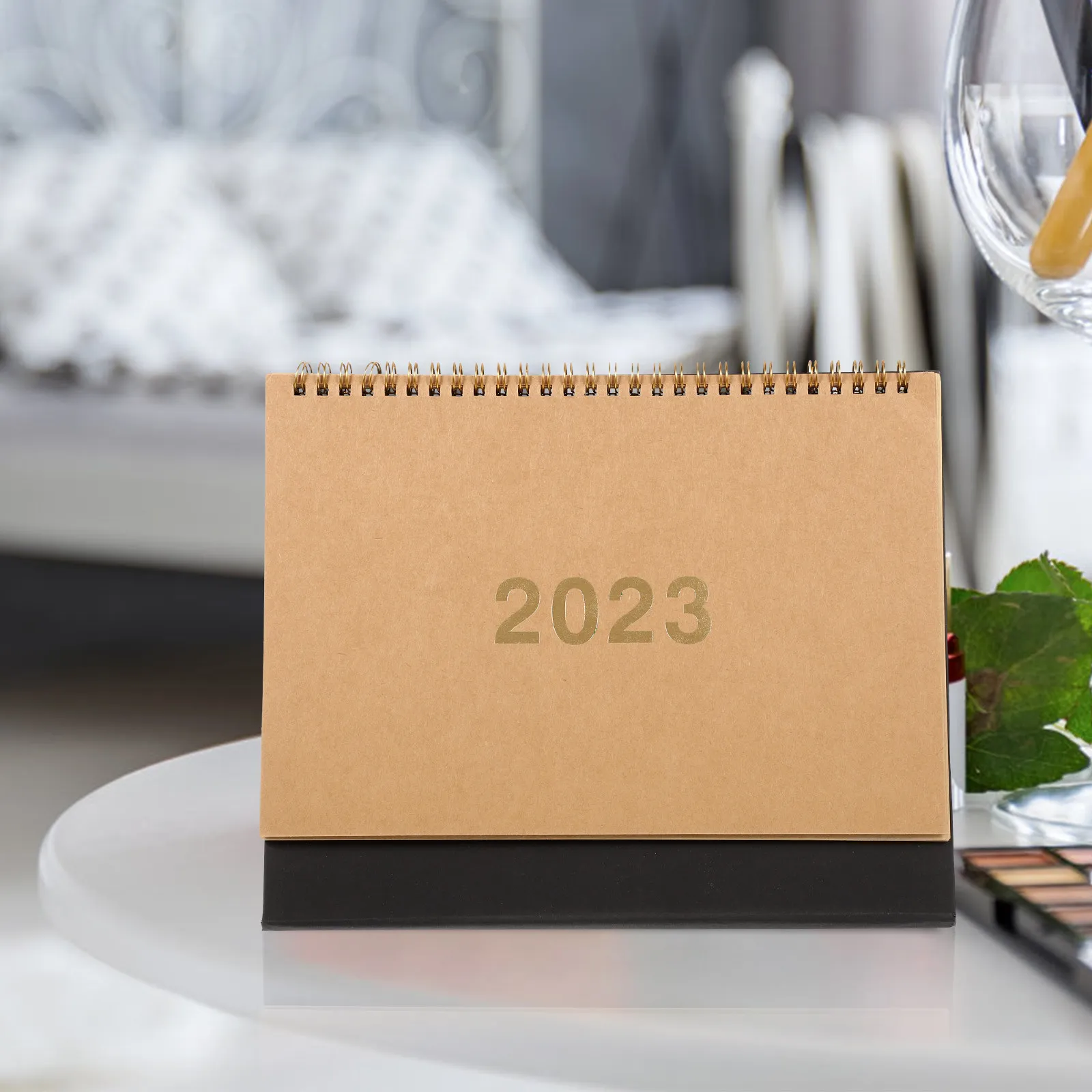 

Складной настольный календарь-планировщик на 2023 год с четкой отметкой дат и местом для записей для ежедневного планирования, для использования в офисе и школе