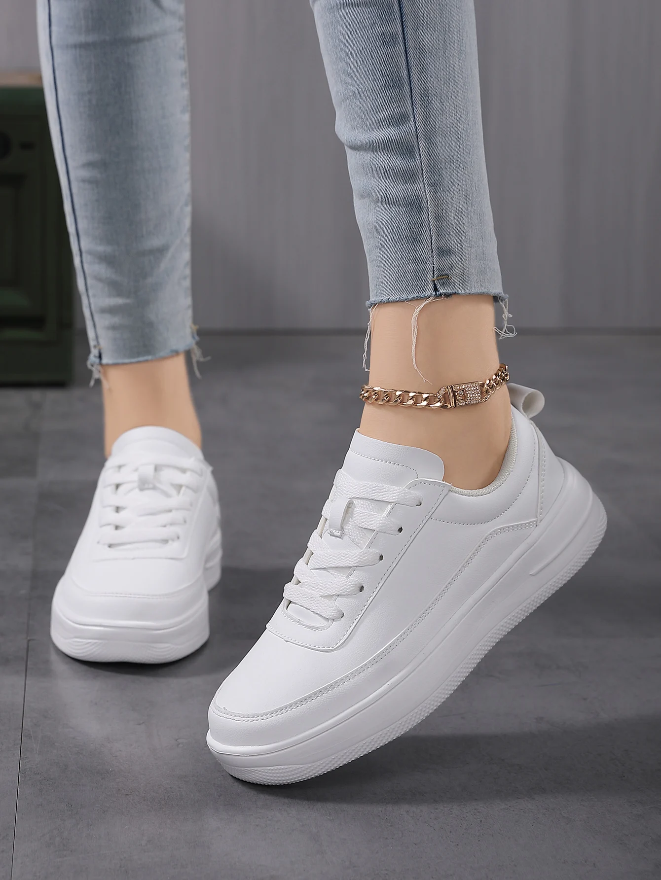 2024 New Lady Casual Shoes for women full White sneakers Woman soft Board Running Leisure Sports Footwear Walking Outdoor shoes