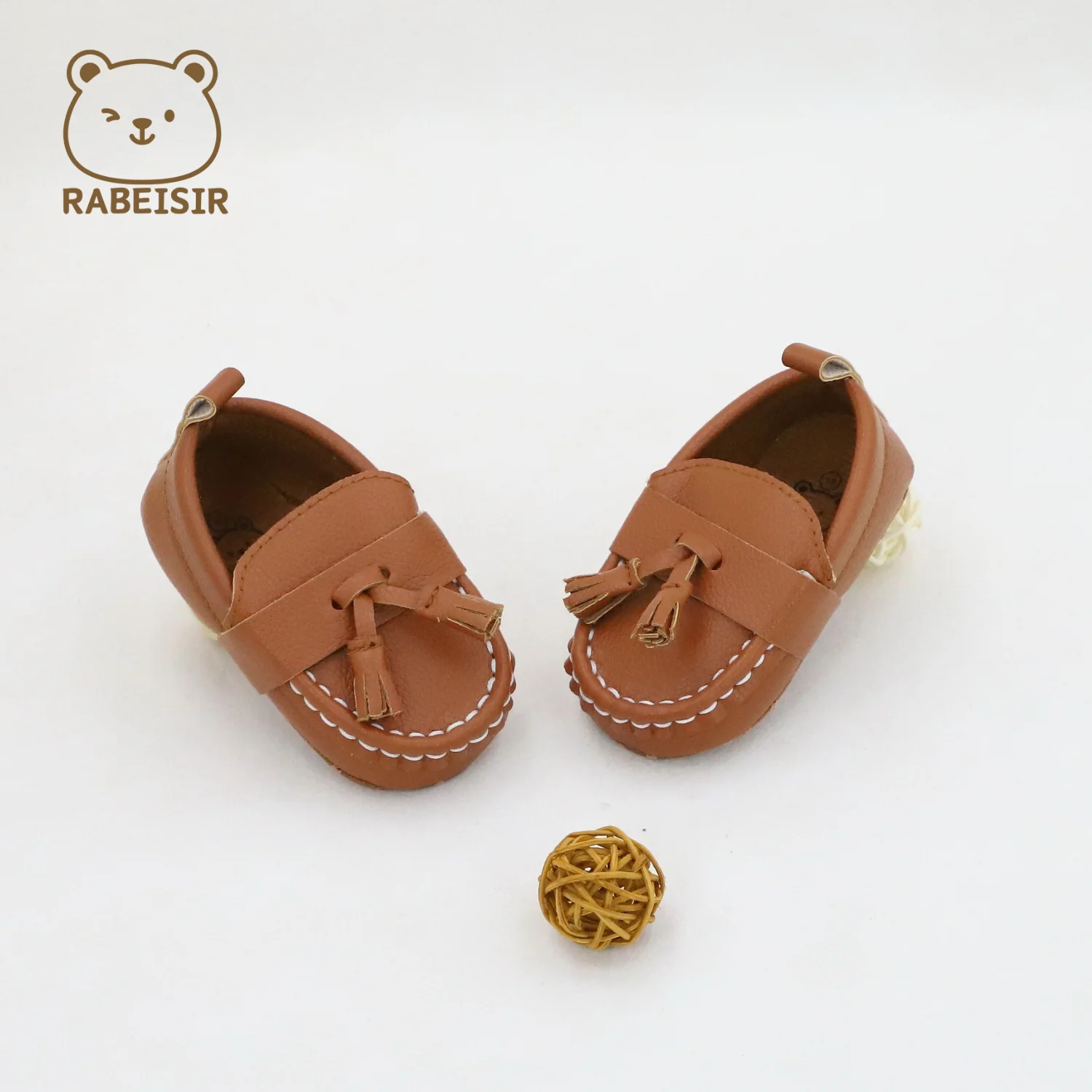 أحذية أطفال للربيع والخريف أحذية جلدية صغيرة كلاسيكية 0-1 ونصف سنة أحذية أطفال بخطوة أولى نعل ناعم مريح