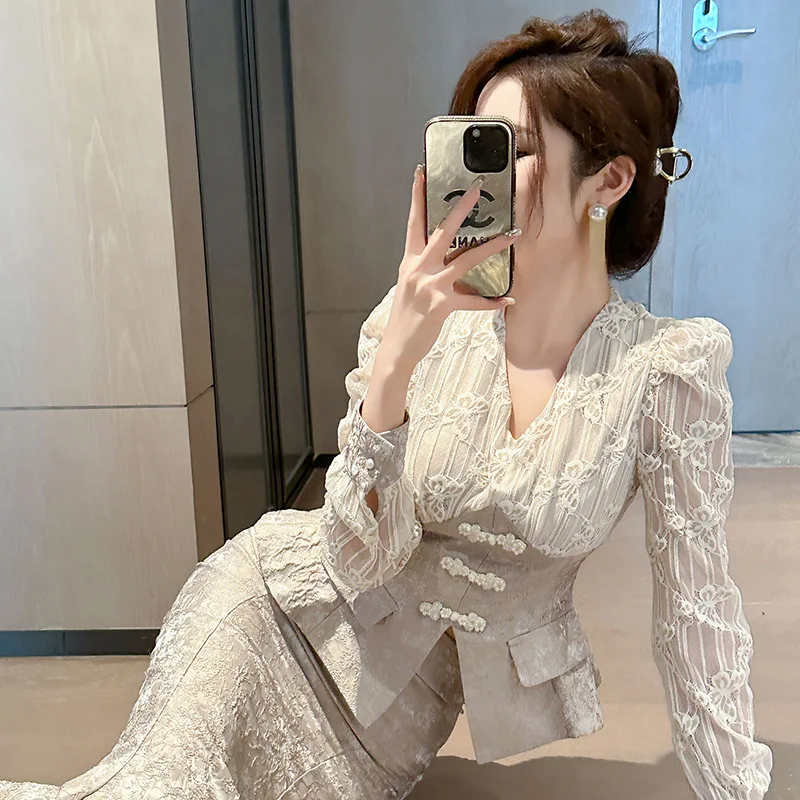 2025 Autumn New V-neck Ruffle Lace Top High Waist Bag Hip Skirt Two Piece Set for Women