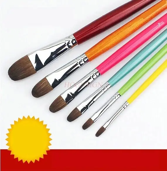 

6 акварельных кистей шести цветов и ослепительных цветов.