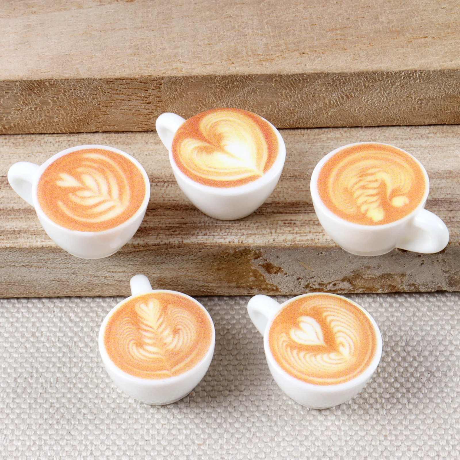 5 Stück Mini-Kaffeetassen-Modelle, Miniatur-Kaffeetassen aus Kunstharz, Simulierte Puppenhaus-Accessoires, Künstliches Essen, DIY-Bastelbedarf, Dekoration