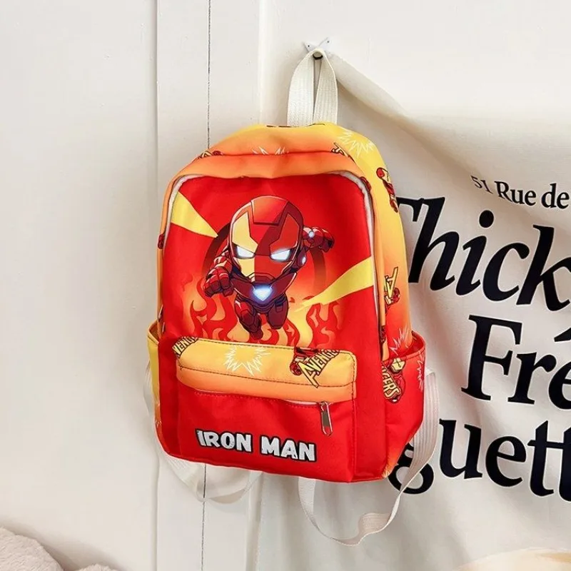 Новый детский рюкзак с изображением Человека-паука Marvel для путешествий на открытом воздухе, повседневный модный мультяшный анимационный дизайн, портативный рюкзак большой емкости для хранения