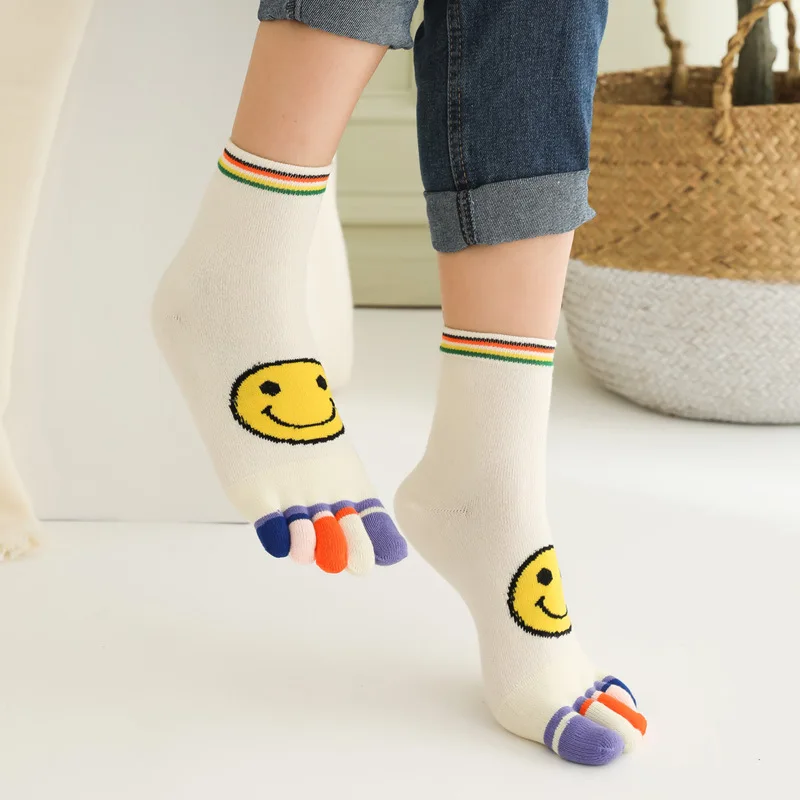 5 Pairs Hot Young Woman Five Finger Cotton Socks Funny Cartoon Face Happy Sock Autumn Winter Mid Tube Thick Warm Socks with Toes