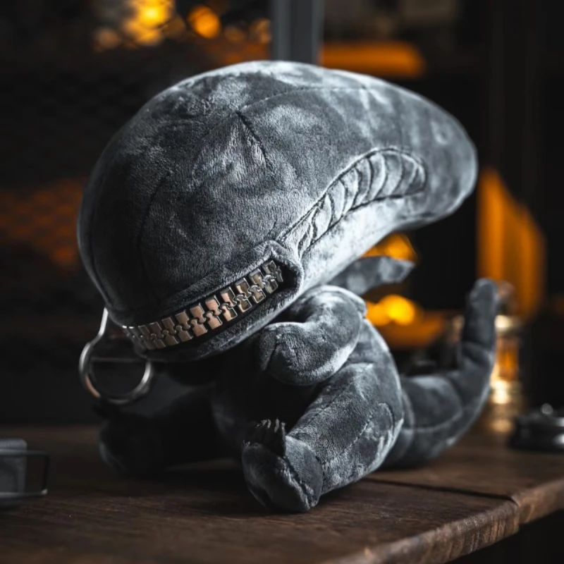 

Новая плюшевая игрушка Alien Xenomorph с молнией в горловине и внутренней челюстью, мультяшная плюшевая мягкая игрушка для фанатов, подарок на день рождения, Рождество
