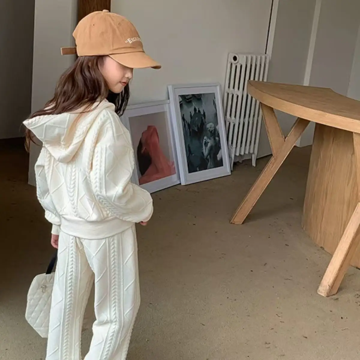 

Kids Girl's Suit Autumn Version Korean Version Short Section Knitted Long-sleeved Blouse Open Flared Trousers Two-piece Tide