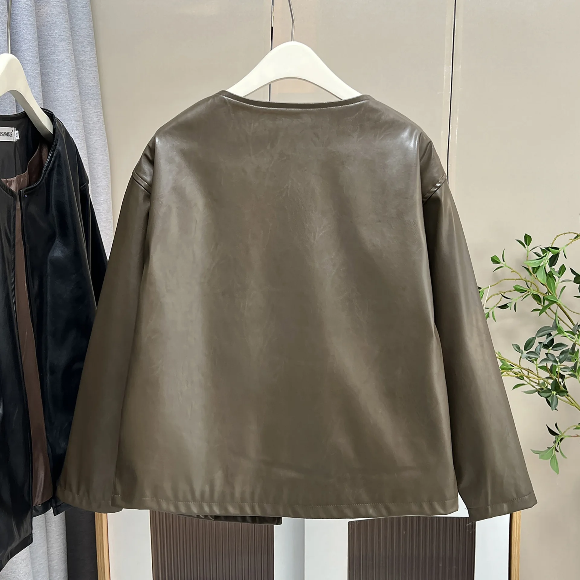 XXXXL Mode Plus Size Dames PU Leren Jas 2025, Nieuwe Stijl Elegante knopvrije Eenvoudige Jassen 1731