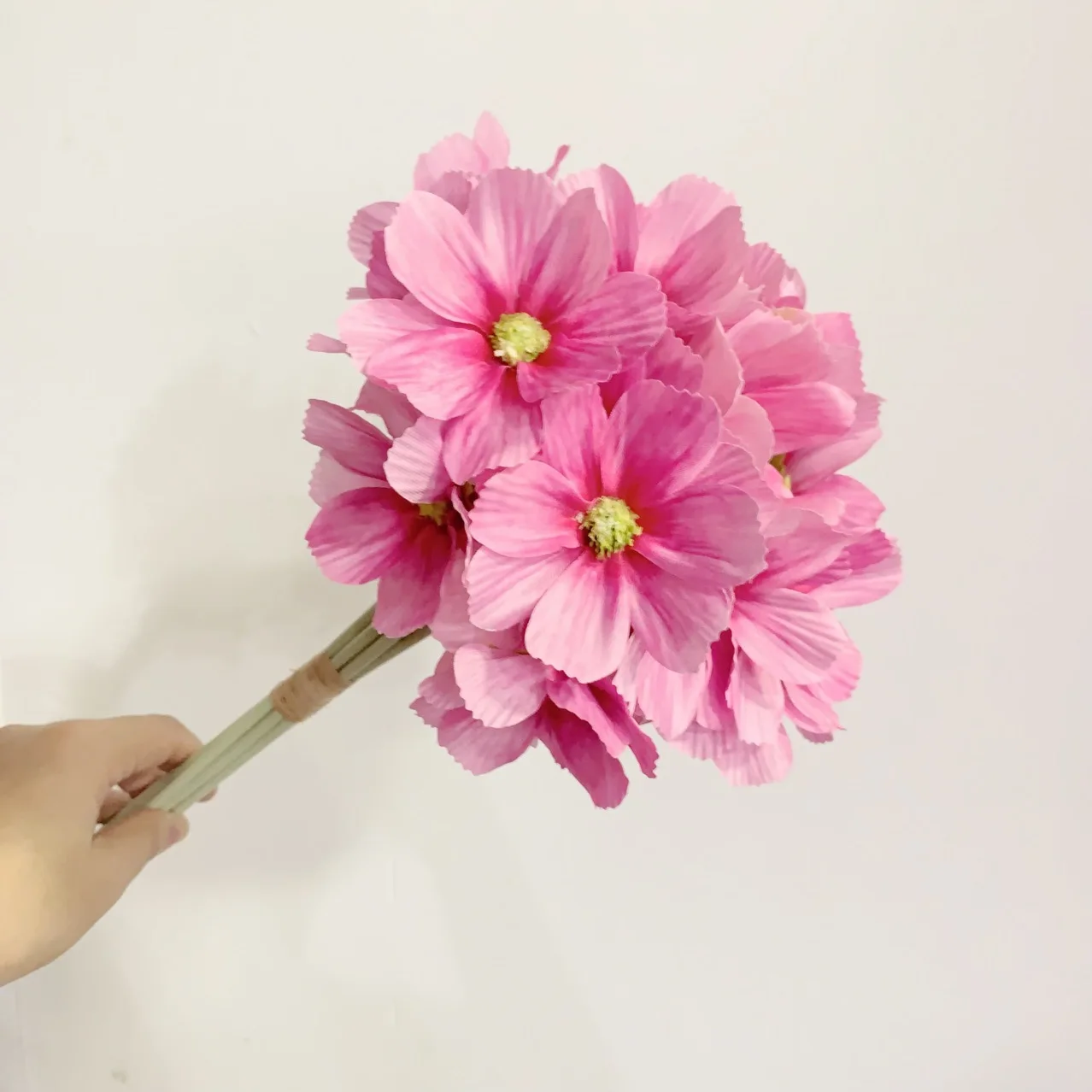 

14Pcs Artificial Gesang Flower Head Silk Flower for Home Decorartion Fake Daisy Bridal Bouquet Wedding Decor Cosmos Party Floral