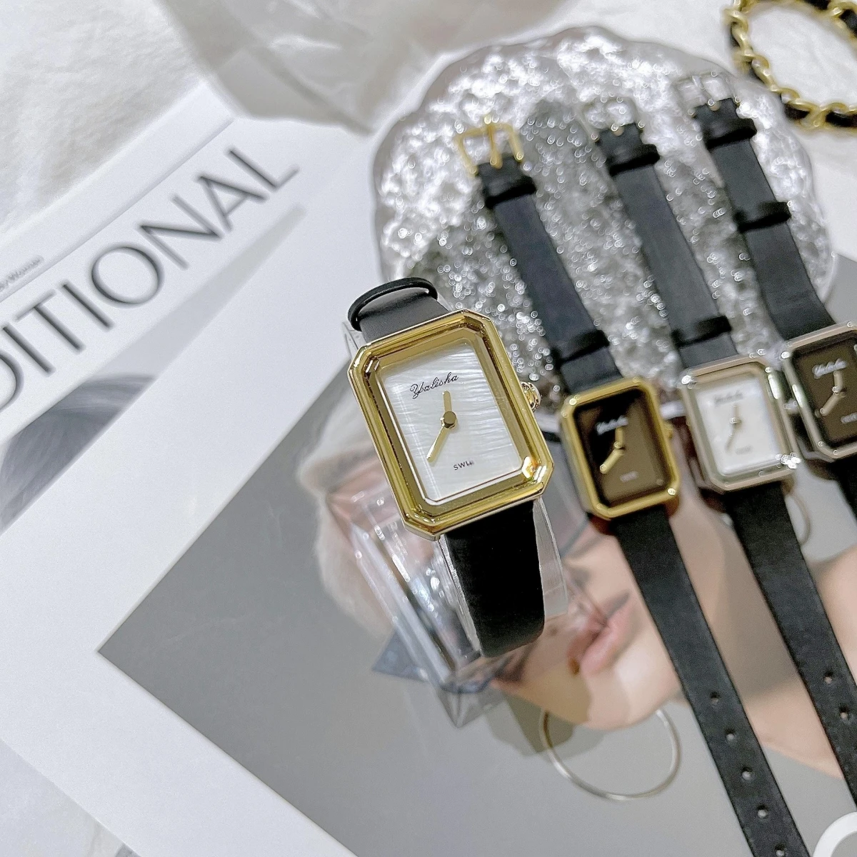 

Simple style women's watches light luxury atmospheric brand women's watches fashion quartz watches holiday gifts women's watches