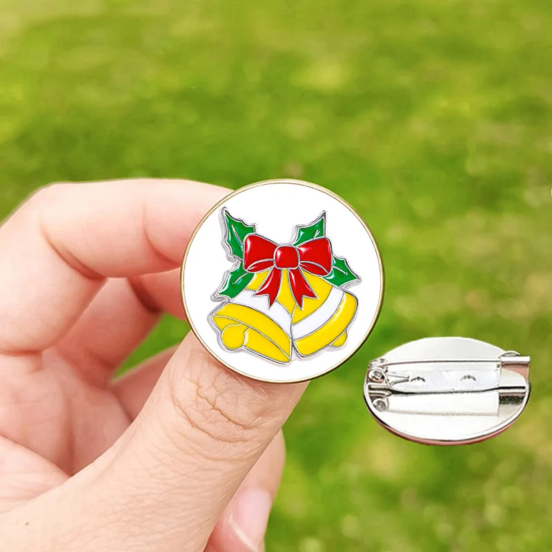 11 قطعة دبابيس عيد الميلاد 2024 لطيف سانتا كلوز الأيائل شجرة عيد الميلاد الغزلان الفن صور شارة بدبابيس معدنية للرجال والنساء