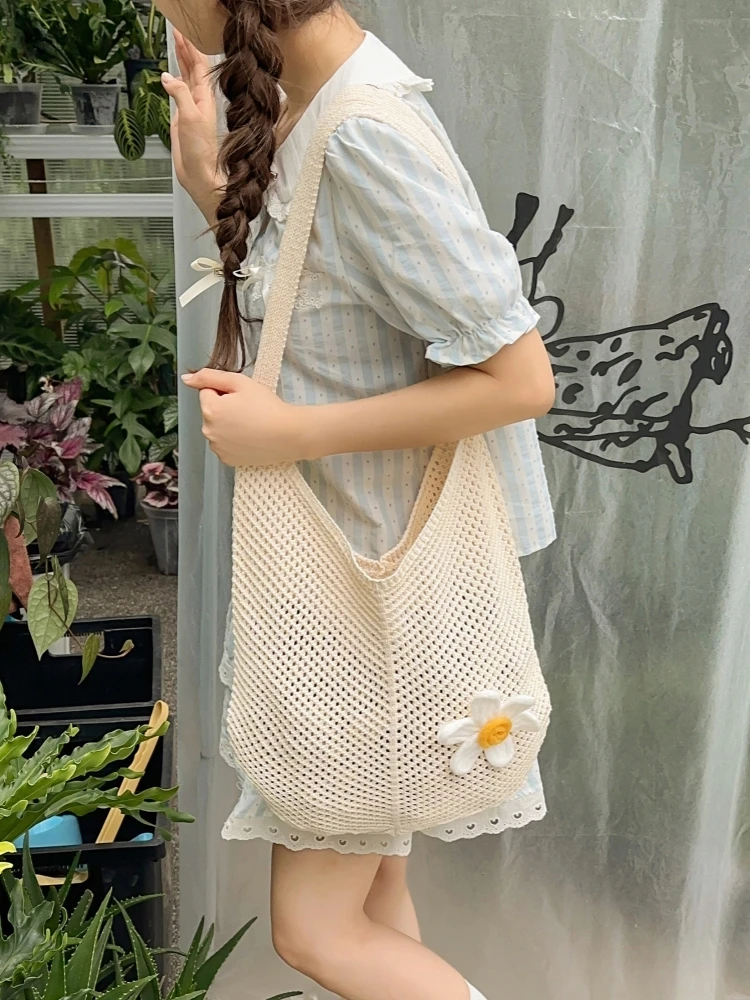 Fall New Large Capacity Knitted Tote Bag Beach Vacation Floral Knitted Beach Shoulder Commuter Tote Bag Fashionable Women's Bag