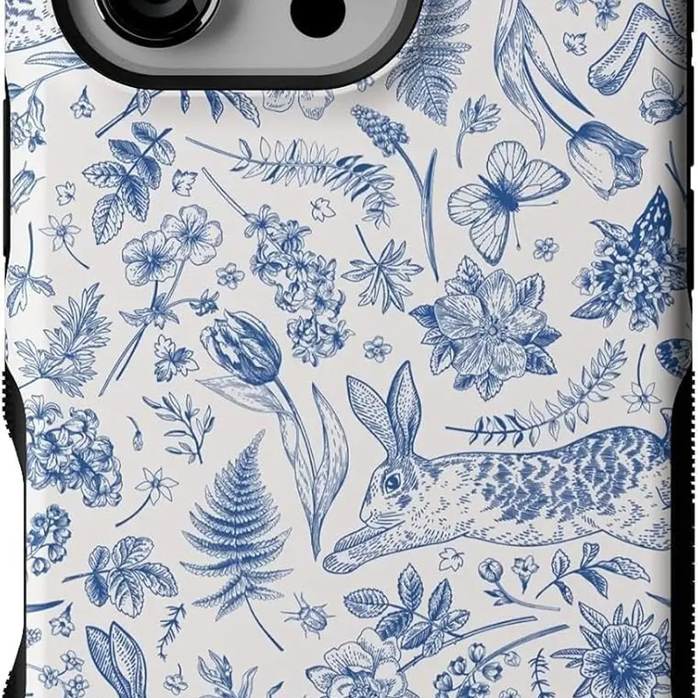 

Чехол Bunny Toile для iPhone 16 Pro | Бренд Hop & Bloom | Совместимость с MagSafe | Смелый и защитный стиль