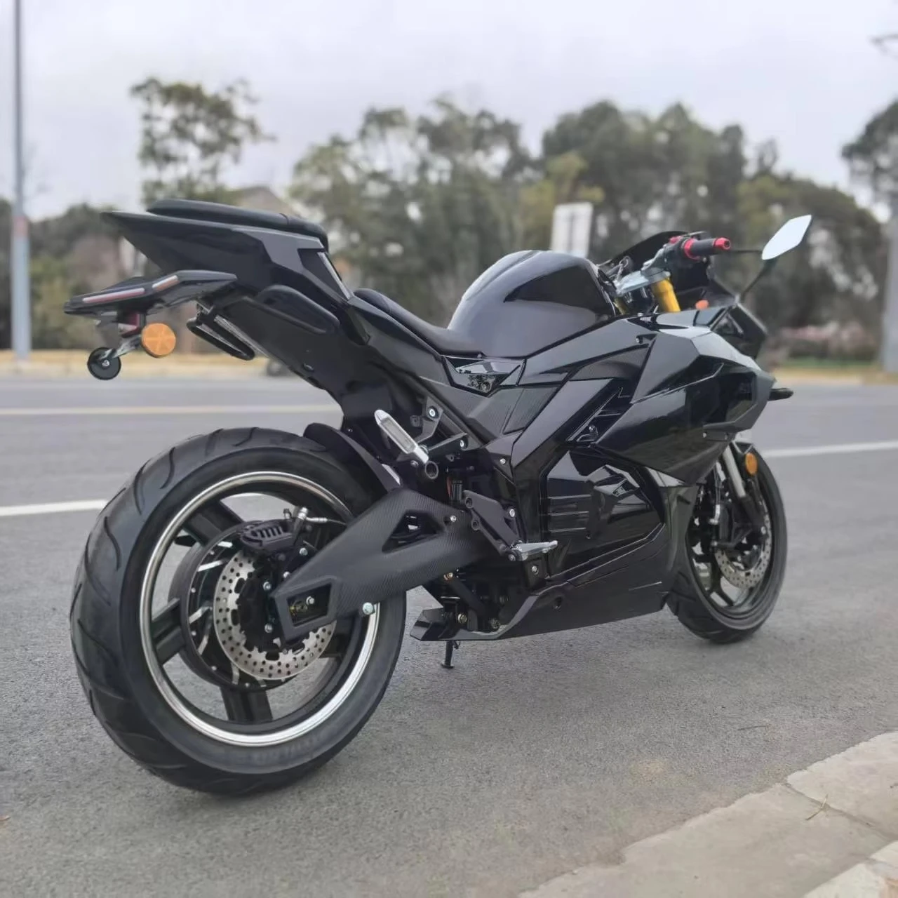 140km/h Max Speed 150km Mileage 7000W Hub Motor Electric Racing Sportbike Motorcycle New Condition