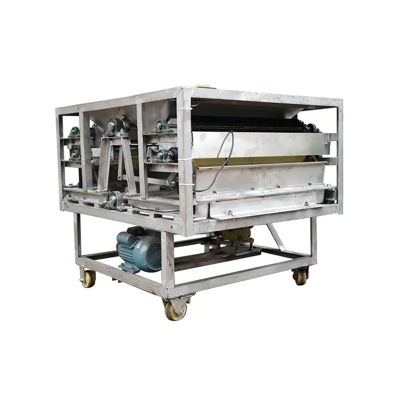 ブラジルナッツ殻剥き機 ステンレス製オープナー付きで迅速な処理が可能