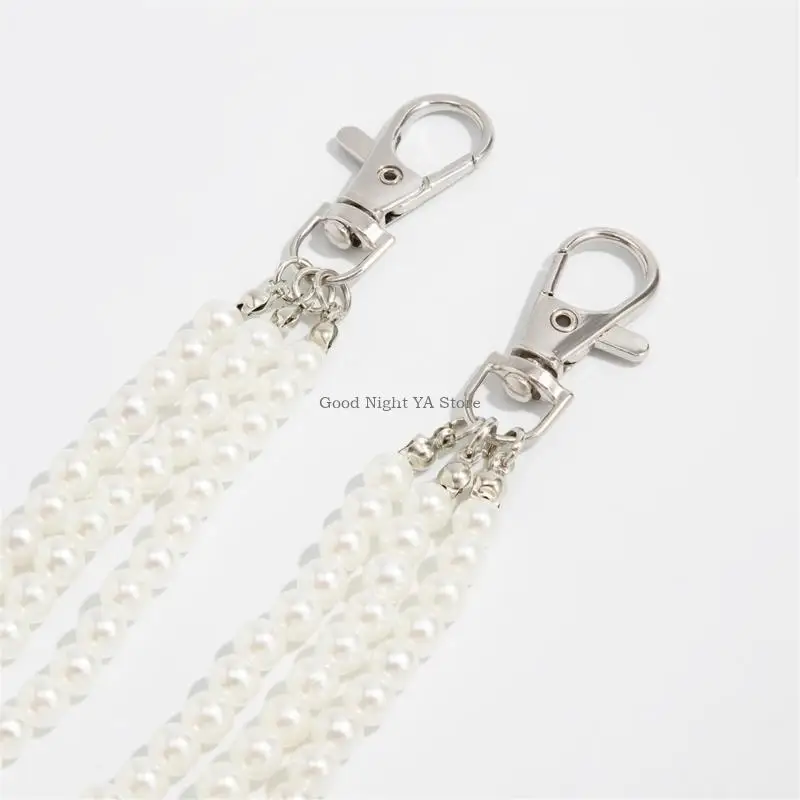 حقيبة يد بسلسلة جانبية من اللؤلؤ على سروال الجينز لراقصات الفتيات في العقد الأول من القرن الحادي والعشرين #3