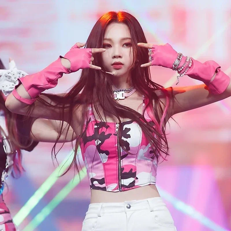 2025 新しい女性ジャズダンスヒップホップスーツ女性歌手のステージパフォーマンス衣装ピンク迷彩服フェスティバル絶賛衣装
