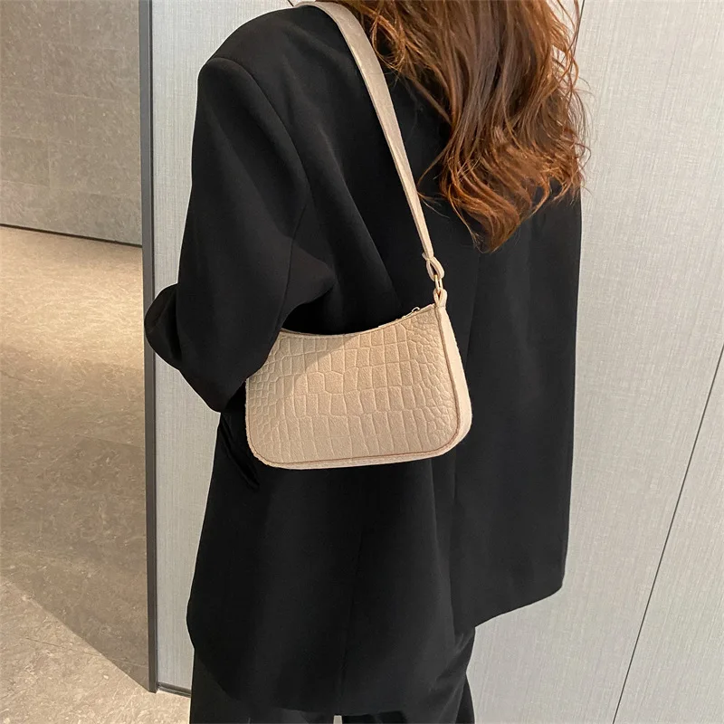 Fashion Felt Shoulder Bags for Women Women\'s Subaxillary Bag Design Advanced Texture Armpit Handbags Purses Crescent Saddle Bag