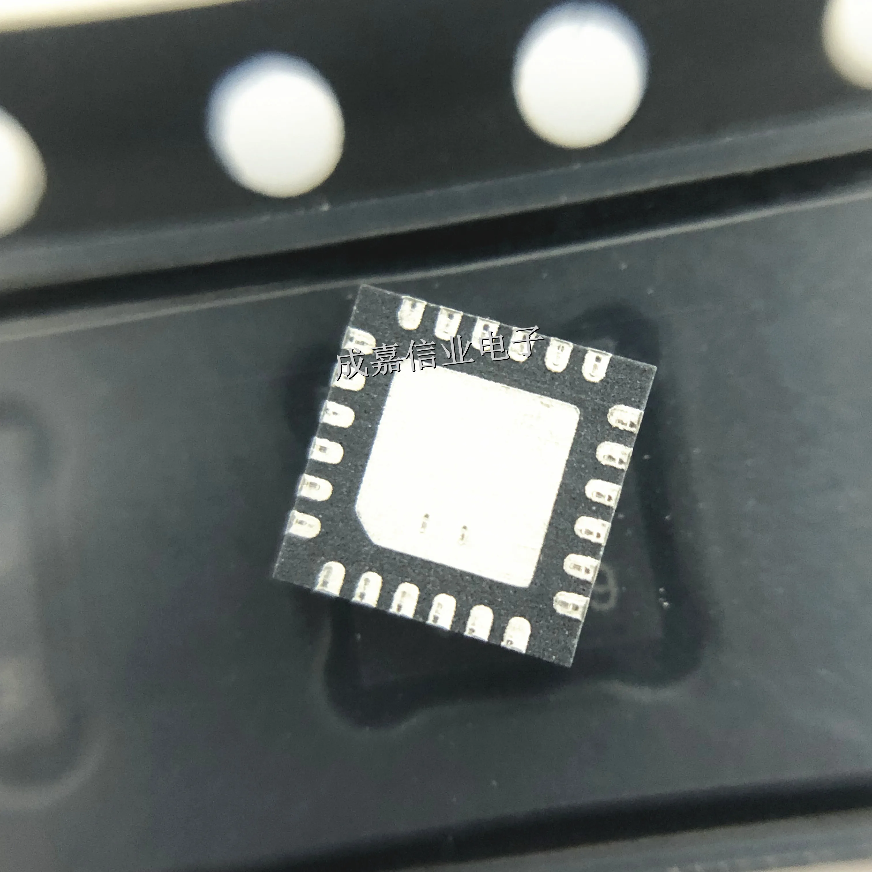 5pcs/Lot LTC4417CUF#TRPBF QFN-24 MARKING;4417 Power Management Specialized - PMIC Operating Temperature:0C-+ 70 C
