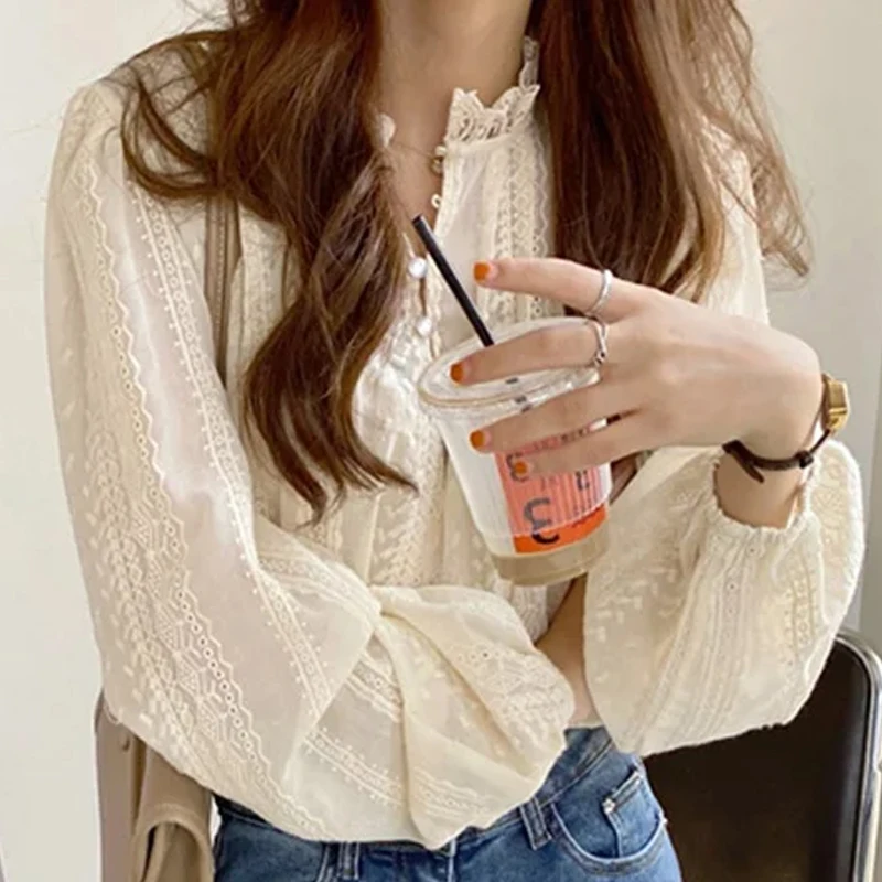 Korean Style Fashionable Long Sleeved Blouse with Embroidery Elegant Apricot Blouses Sweet Lace Shirt Puff Sleeve Womens Tops