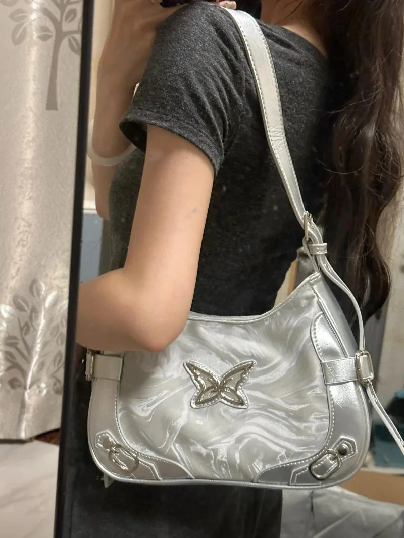 Vintage Schmetterling Handtaschen für Frauen silvery y2k Gothic Achsel Umhängetasche Gewürz Mädchen Mode High Street Biker Taschen