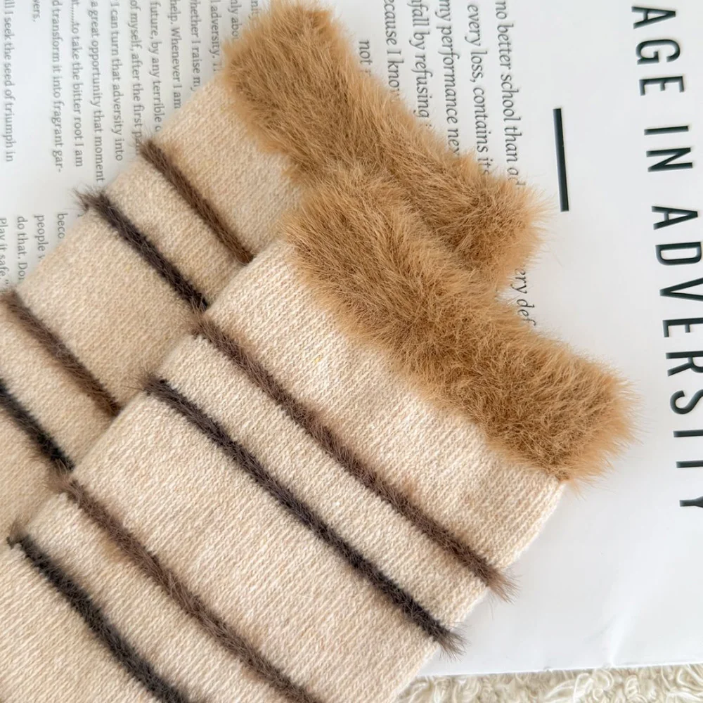 Koreaanse stijl dameswollen sokken Happy Cartoon Bear Warm houden Winter Kawaii Vloersokken Mode Ruche Rand Casual Sokken Vrouw