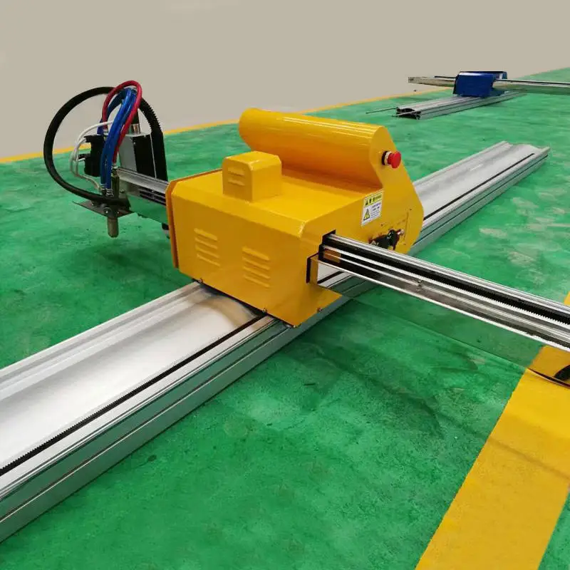 생산성 있는 380v 220v 내장 에어 펌프 플라즈마 절단기 휴대용 갠트리 CNC 플라즈마 절단기 200A LGK-200