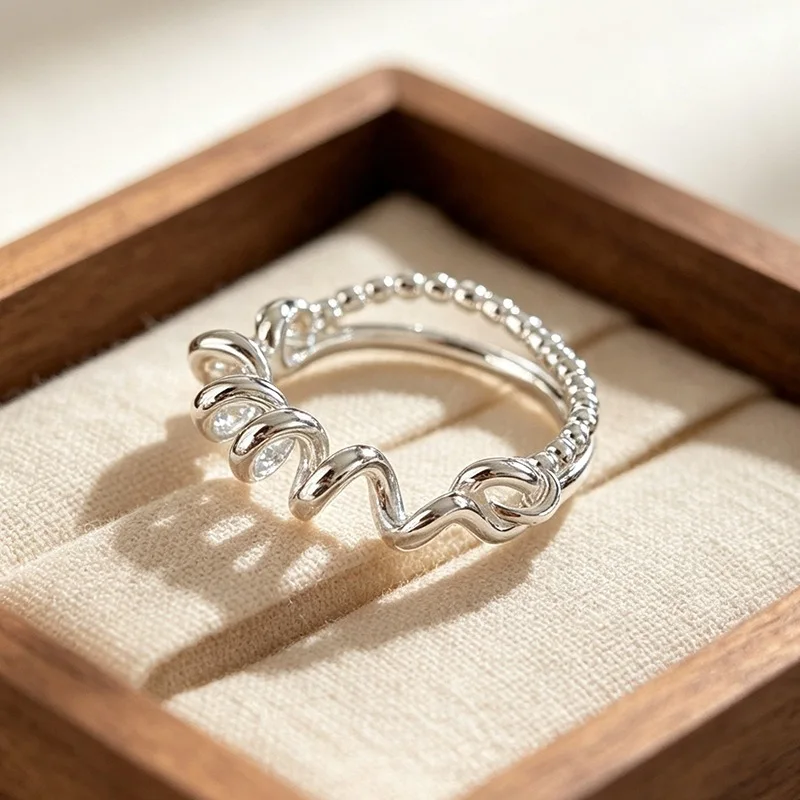 GANPUP Textur-Spiral-Twist Verstellbare Fingerringe für Frauen Kreativer Modeschmuck Neues Geschenk für Paare Party Urlaub Ring – Detail 2